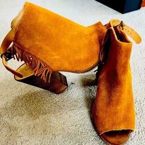 Lucky Brand Sandal Sz 7